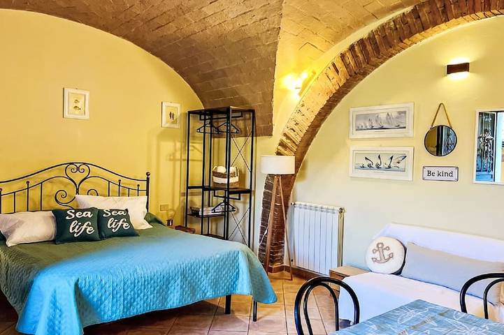 Apartamento entero, Fattoria Palazzeta in Mazzanta, Cecina (desambiguación)