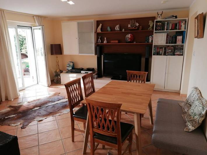 Ferienwohnung für 2 Personen, mit Pool und Garten sowie Seeblick und Ausblick, mit Haustier in Krumpendorf am Wörthersee - 4