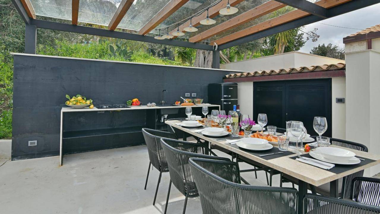 Villa Luna 8 by Massimo Villas in Sant'Ambrogio, Cefalù (Comune)
