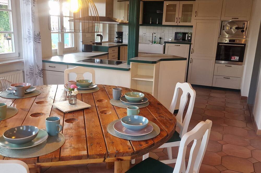 Ganze Wohnung, Ferienwohnung Beckenhölzle - großzügig, familienfreundlich & umgeben von Natur in Kißlegg, Region Bodensee-Oberschwaben