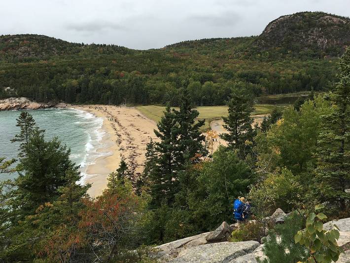 Vacation house for 14 people, with yard in Maine