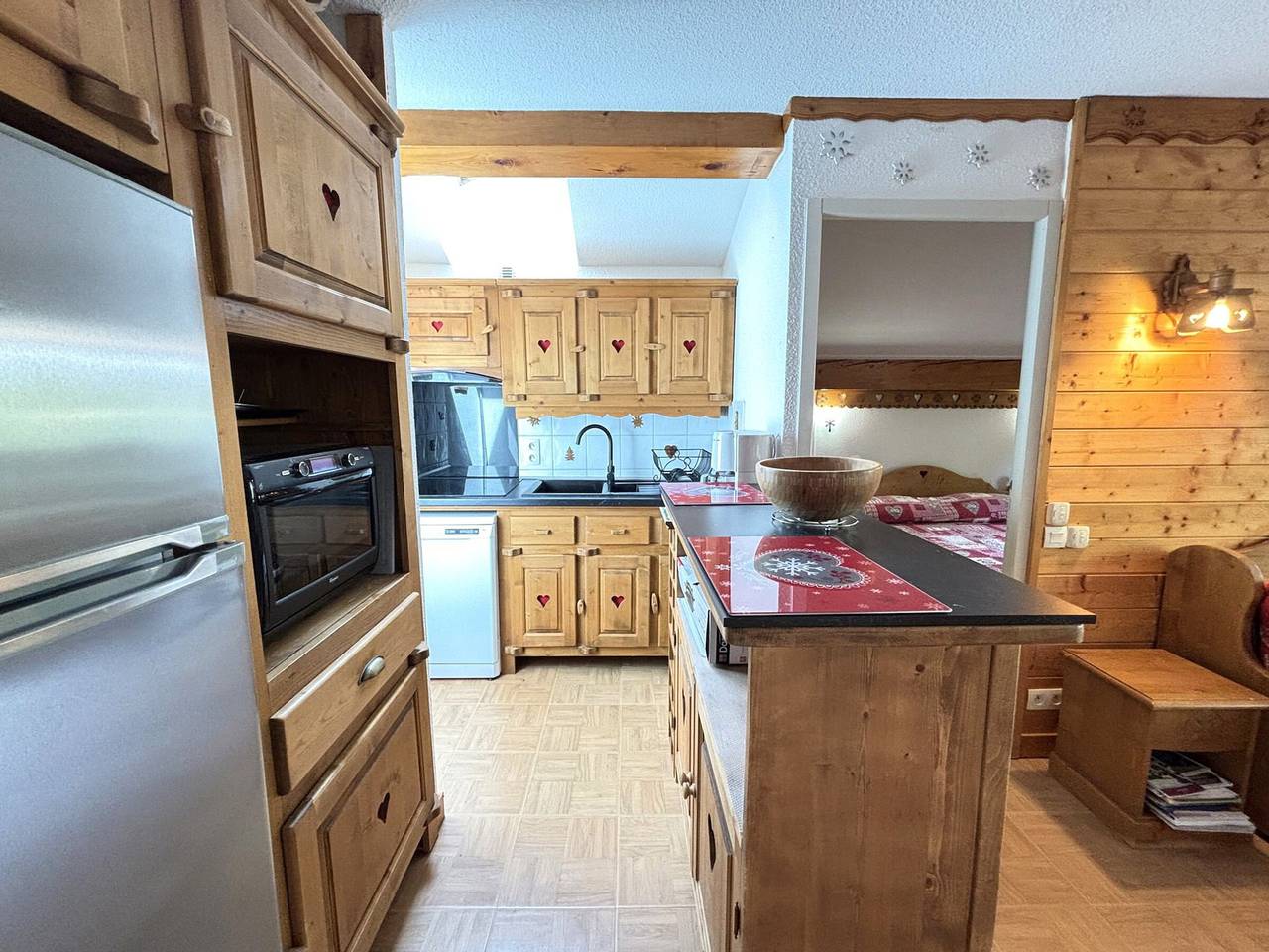 Ganze Wohnung, Charmante Wohnung an der Skipiste mit Pool und Parkplatz in Flumet, Albertville und Umgebung