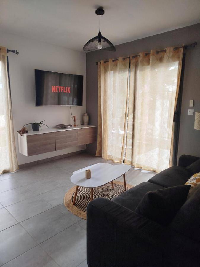 Location de vacances pour 4 personnes, avec piscine ainsi que jacuzzi et jardin à Massillargues-Attuech - 4