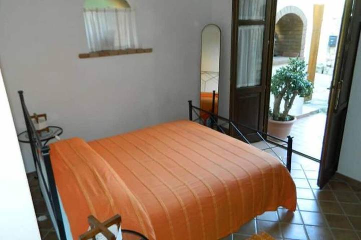 Ferienwohnung für 6 Personen, mit Terrasse und Garten sowie Whirlpool in Santa Maria Navarrese - 3