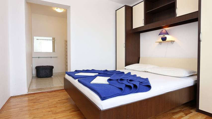 Ferienwohnung für 3 Personen, mit Ausblick und Terrasse, mit Haustier in Trpanj