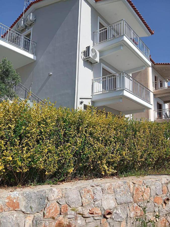 Tigani House in Tyr, Kinuria