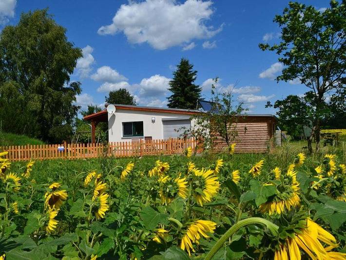 Wohnung mit 1 Schlafzimmer in Rietz-Neuendorf, Region Oder - Spree