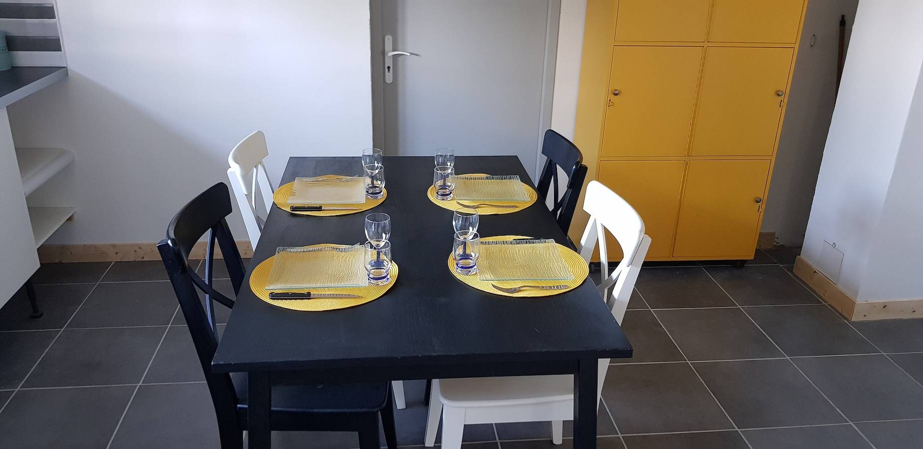 "La Parenthèse" entre lagos y montañas en el corazón del Jura in Dortan, Nantua