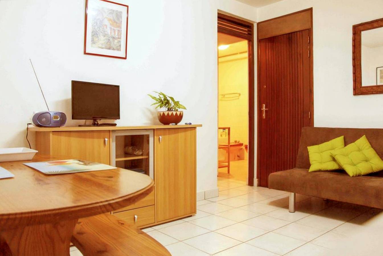 Entire apartment, Exquisite Apartment in Baie-Mahault, 40m² with Lovely Garden in Baie-Mahault, Guadeloupe (Caribbean)