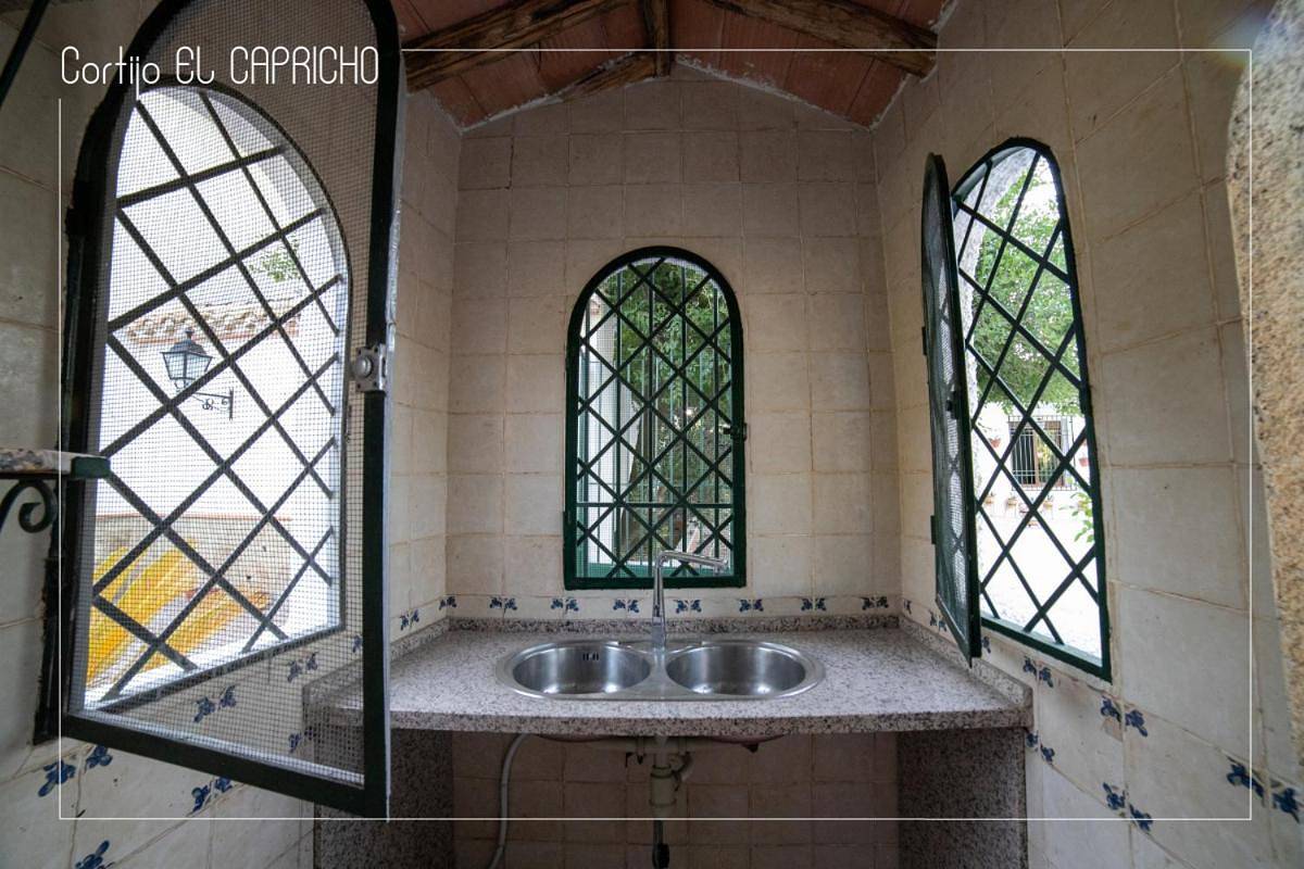 Three-Bedroom Villa in Almedinilla, Sierras Subbéticas