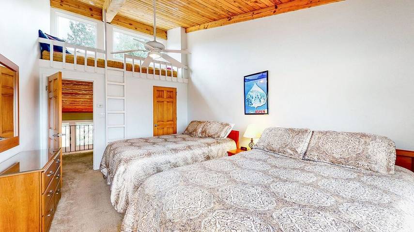 Vacation rental for 10 people, with balcony and hot tub in Aspen Snowmass