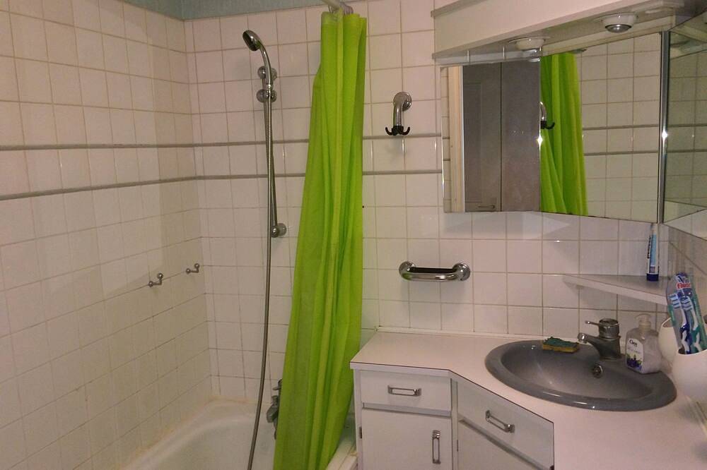 Appartement entier, Grand Appartement 3 chambres tout confort Proche d'Orly et Paris in Ris-Orangis, Essonne