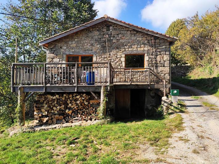 Gîte pour 11 personnes, avec terrasse, animaux acceptés