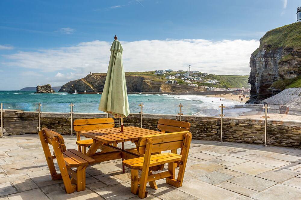 Cottage for 9 People in Portreath, Cornwall