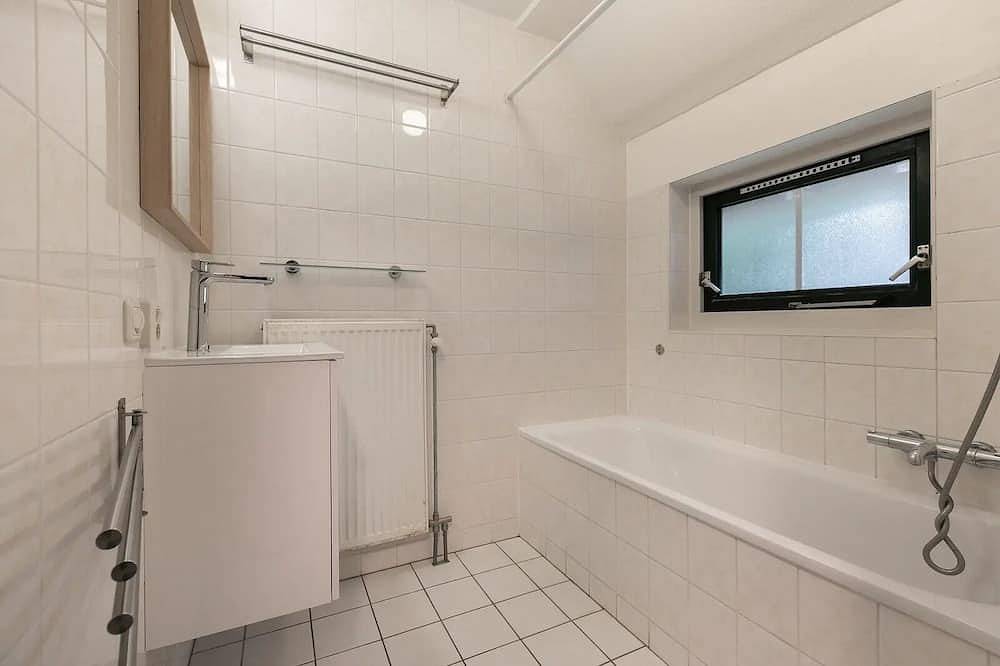 Vrijstaande bungalow met bedstee, ideaal voor gezinnen in Drenthe. in Hooghalen, Drenthe