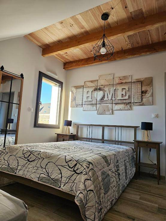 Location de vacances pour 12 personnes, avec vue et balcon à Saint-Sauves-d'Auvergne - 3