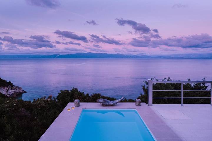 Villa für 2 Personen, mit Pool und Terrasse sowie Ausblick - 1