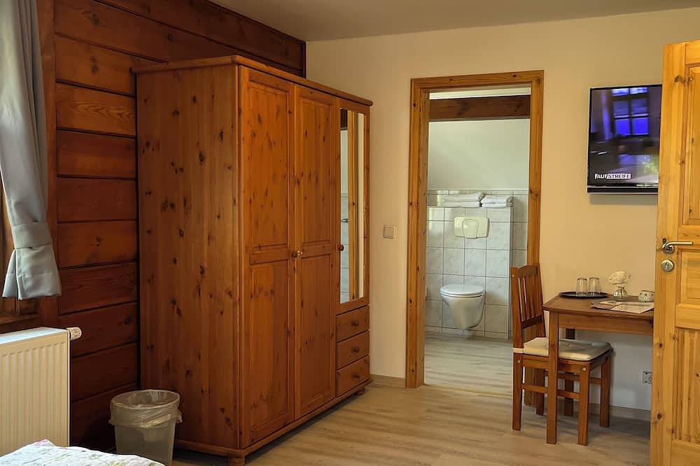 Hotel Waldhaus-Lahnstein, Zimmer 1, Doppelzimmer im Og inkl. Frühstück in Lahnstein, Mittelrhein