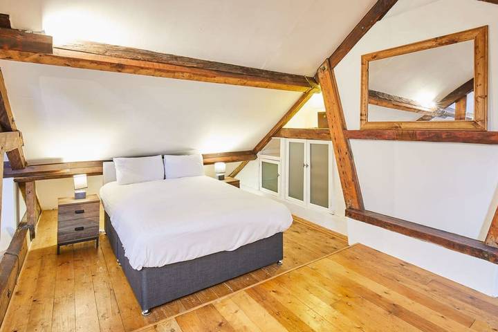 Holiday rental for 6 people, with balcony and garden, child-friendly in Durham