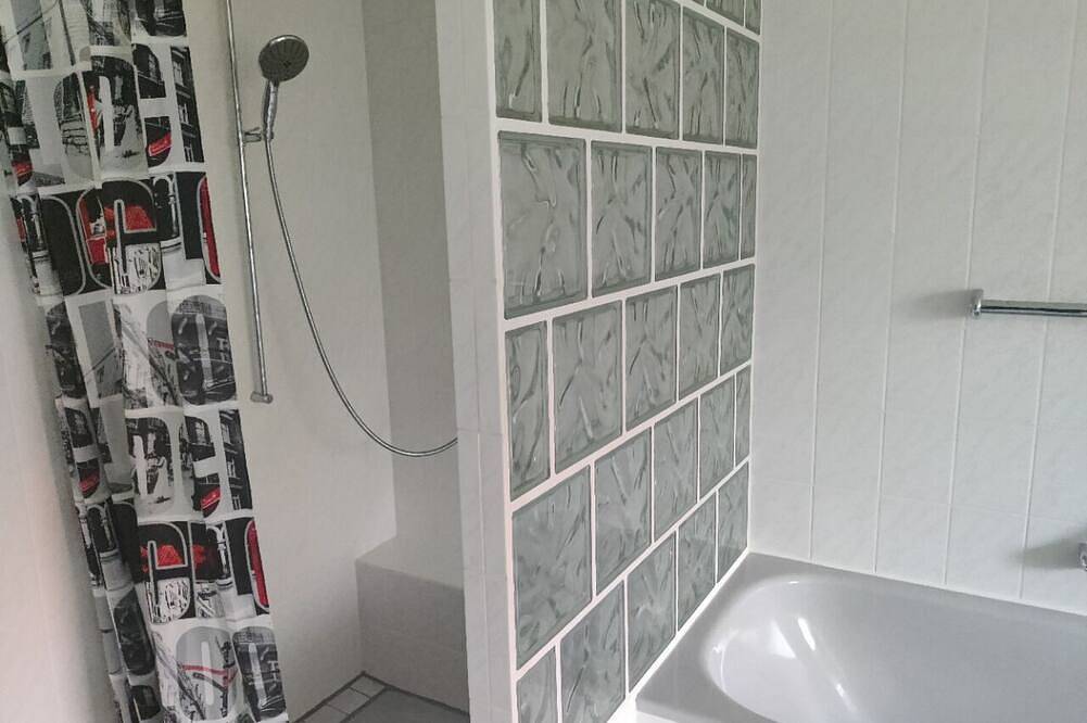 Ganze Wohnung, Apartment im Grünen - große, gepflegte 2-Zi-Wohnung mit besonderem Flair in Bad Wünnenberg, Nordrhein-Westfalen