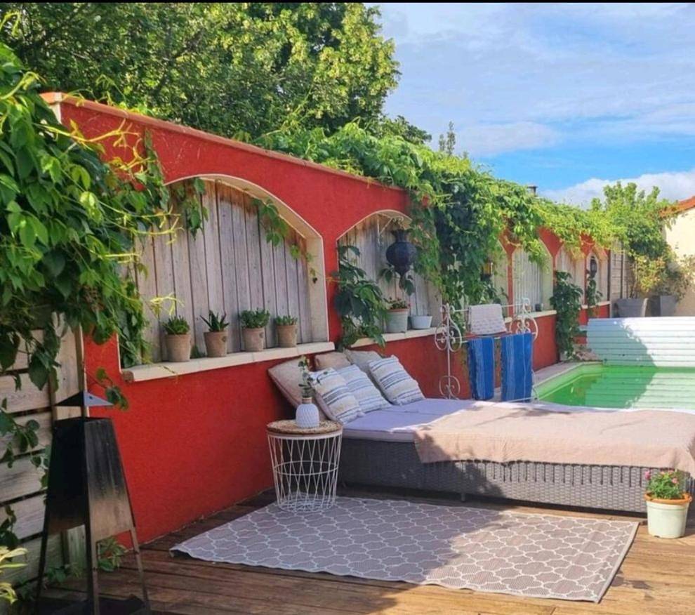 Villa in Chalain-le-Comtal, Montbrison
