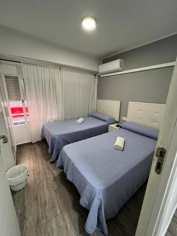 Standard Twin Room with Shared Bathroom in El Barrio, Alicante