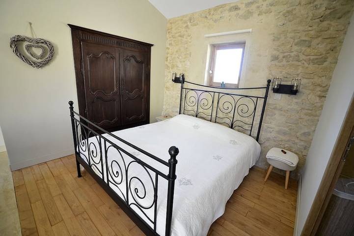 Gîte pour 2 personnes, avec jardin et terrasse ainsi que jacuzzi et piscine dans Dentelles de Montmirail - 2