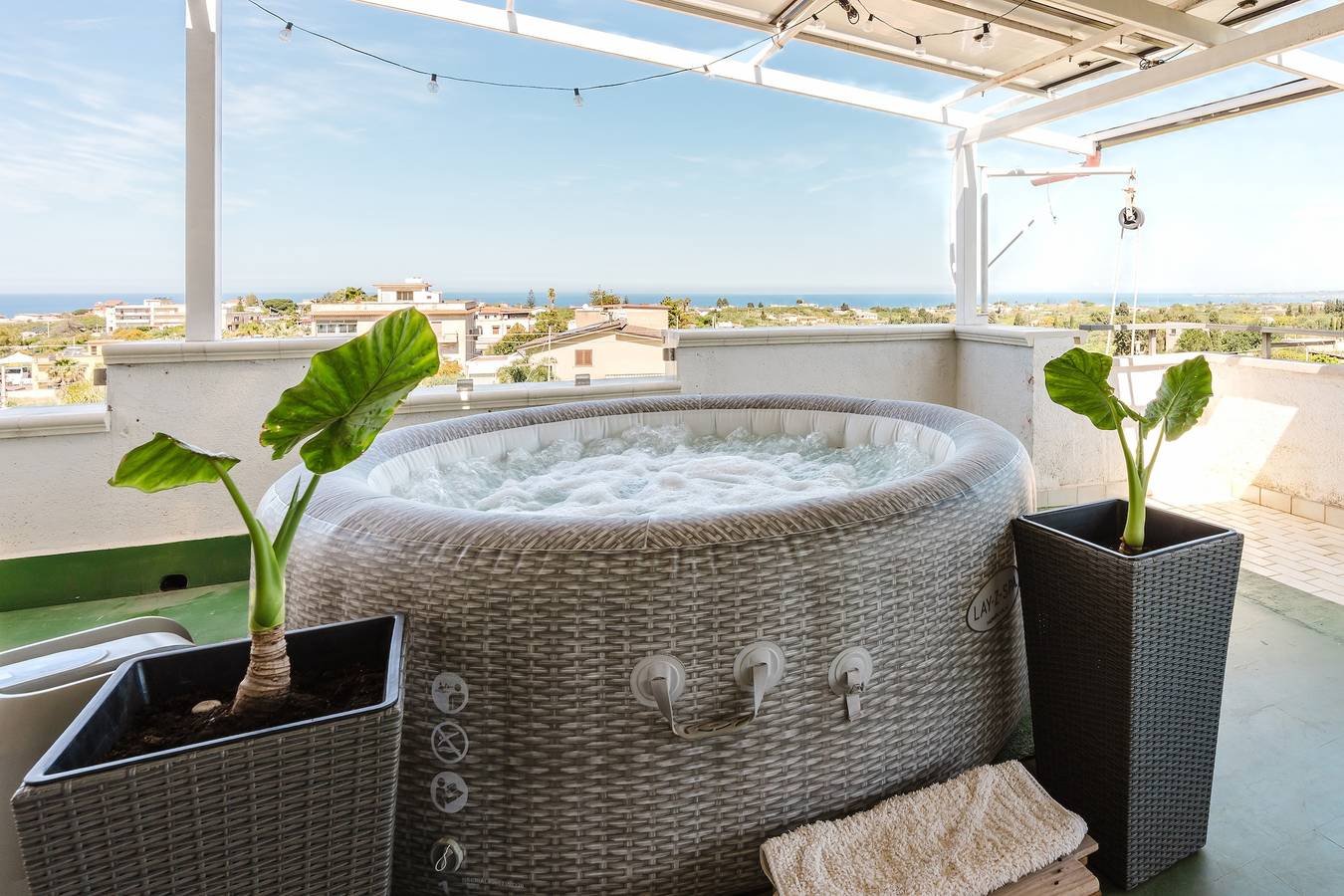 Appartamento intero, Casa vacanze 'Angela' con vista mare, Wi-Fi e aria condizionata in Partinico, Provincia di Palermo