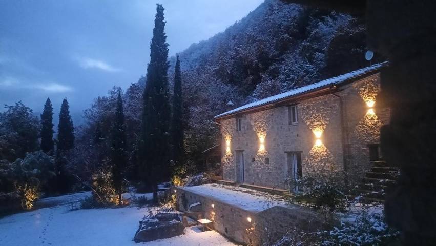 Agriturismo per 3 persone, con giardino e terrazza nonché idromassaggio e piscina ad Assisi