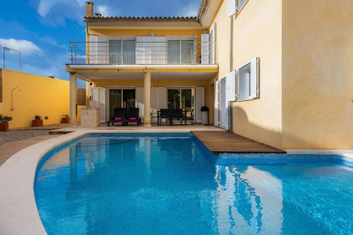 Ferienhaus für 9 Personen, mit Balkon - 1
