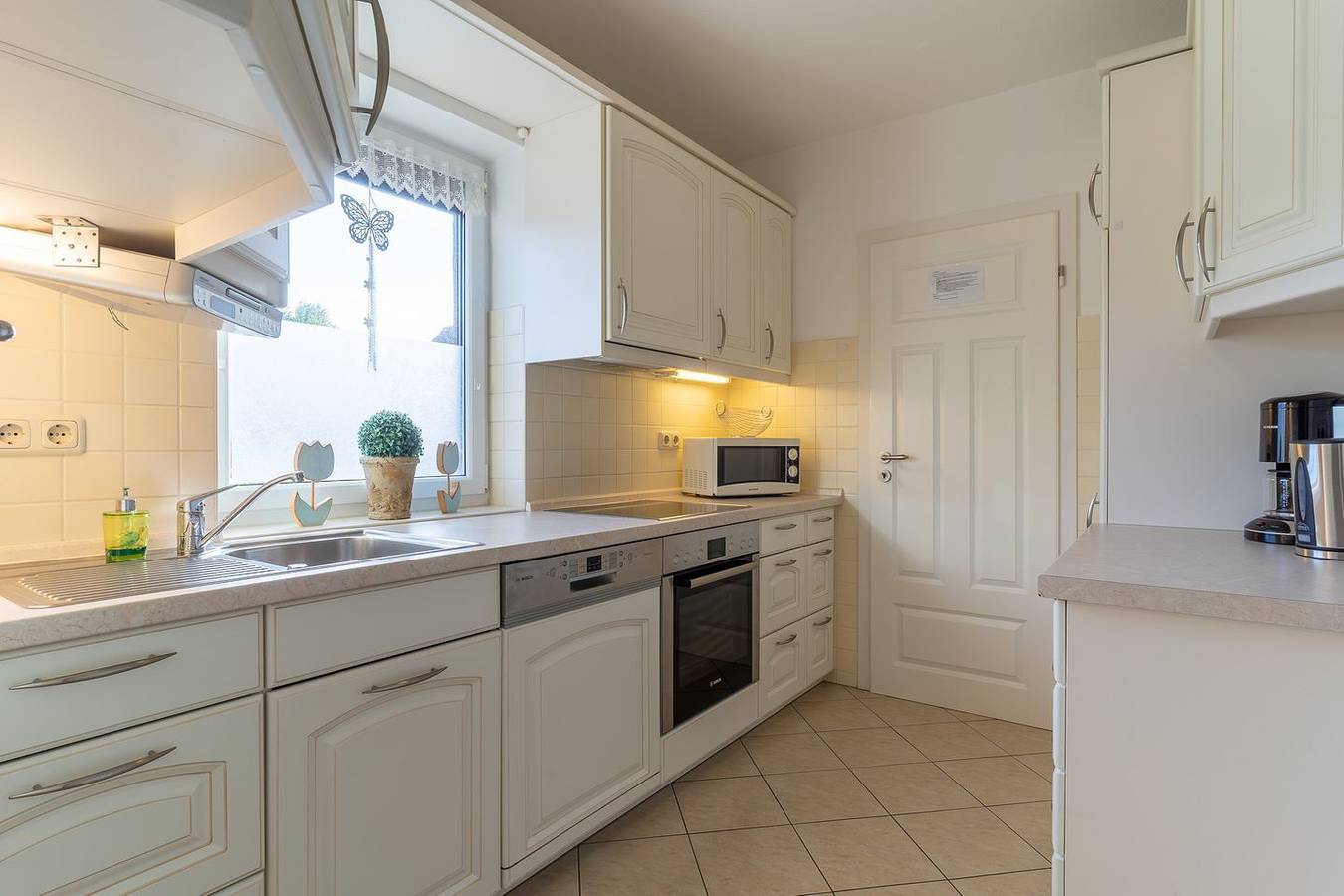 Ganze Wohnung, Ferienwohnung Apart 90 im Gästehaus Stella in St. Peter-Bad, St. Peter-Ording