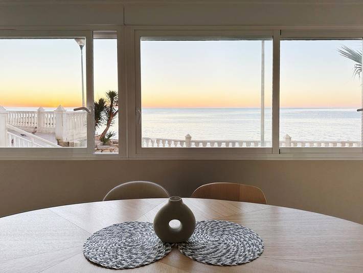 Ganze Ferienwohnung, Ferienwohnung für 5 Personen mit Balkon/Terrasse in El Barrio, Alicante