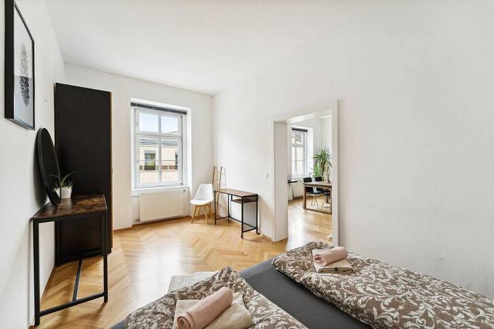 Ganze Wohnung, Durch Künstler geprägte Wohnung mitten in Wien in Wien, Donau Niederösterreich