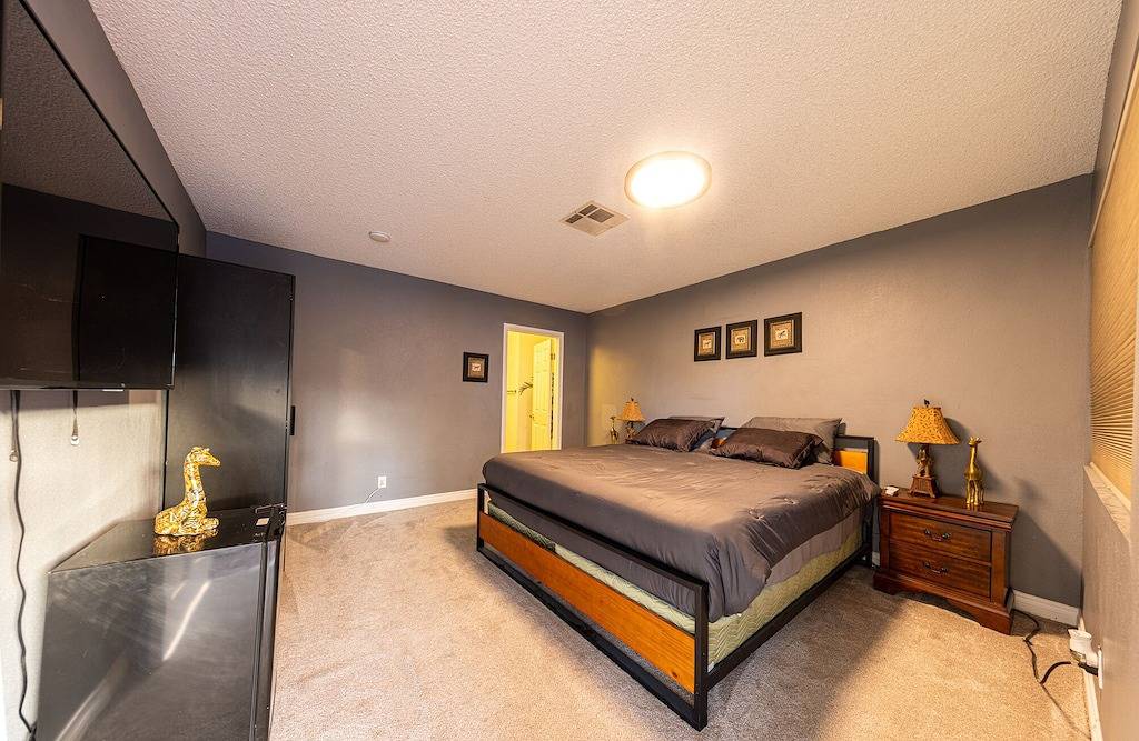 Your Own Resort Close to the Strip in Paradise, Nevada