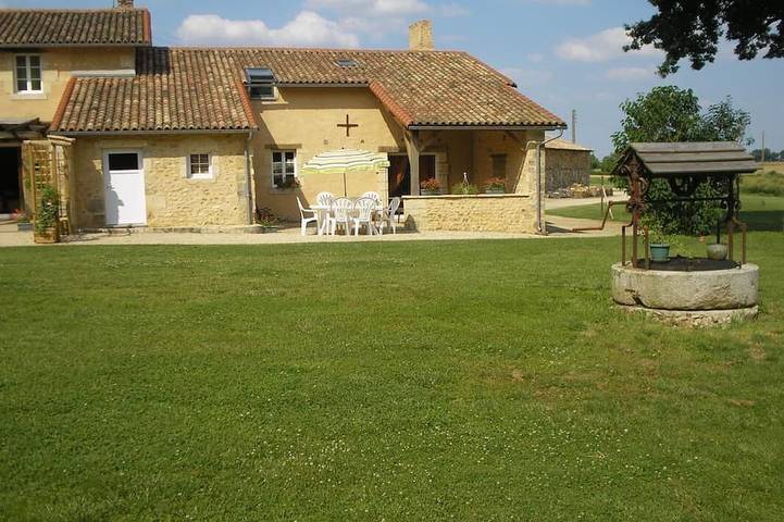 Location de vacances pour 8 personnes à Lusignan