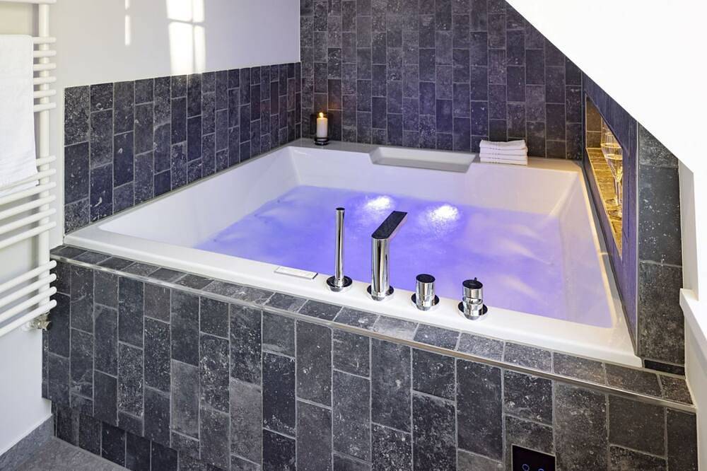 Exklusives Ferienhaus \"Livland Huus\" mit Sauna, Gaskamin und Whirlpool in List in List (Sylt), Sylt
