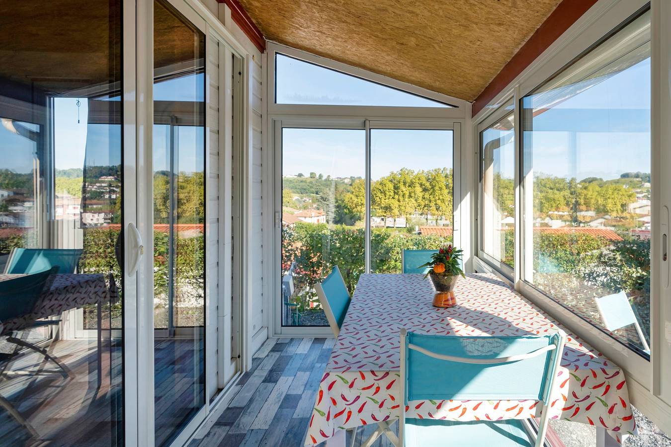 Chalet 'Ortalon - Hasparren' mit Gemeinschaftspool, Wlan und Klimaanlage in Hasparren, Bayonne und Umgebung