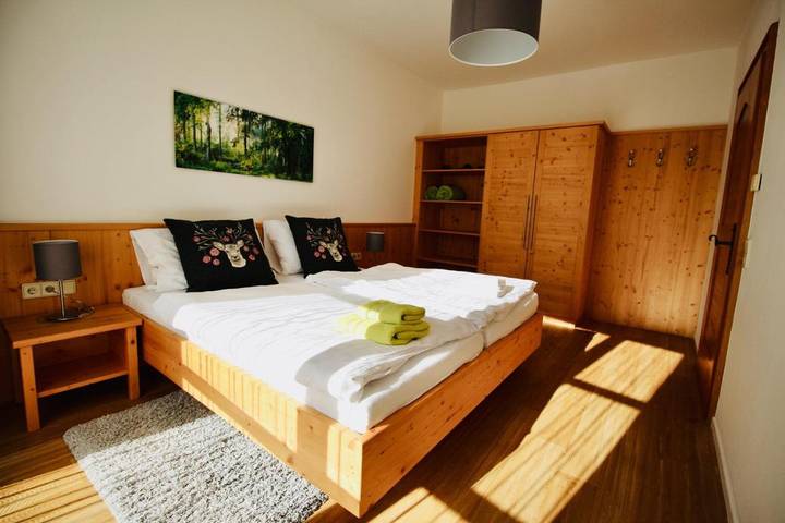 Ferienwohnung für 2 Personen, mit Sauna und Ausblick sowie Pool und Garten in Gaimberg - 3