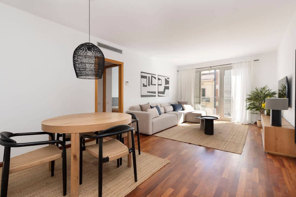 Apartamento entero, Apartamento de vacaciones para 4 personas con jardín in Centro Barcelona, Barcelona