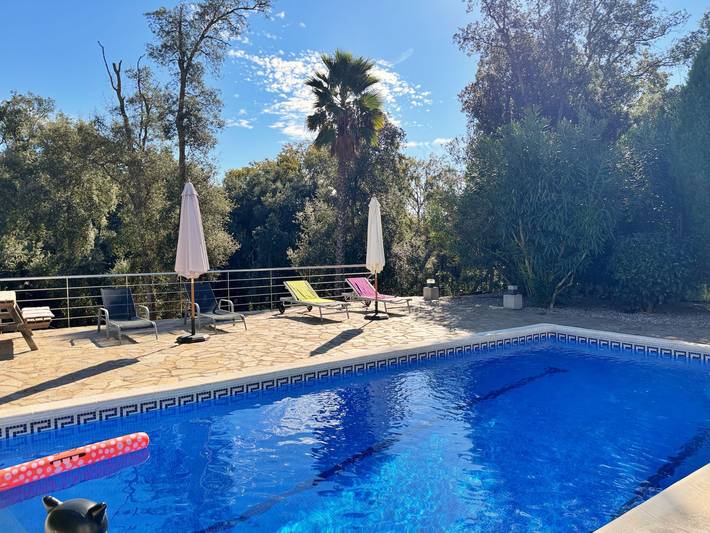 Casa rural para 6 personas, con terraza además de jardín y piscina, Se admiten mascotas en Calonge - 3