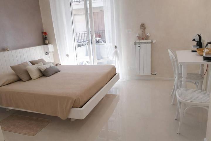 Maison d’hôte pour 2 personnes, avec balcon, animaux acceptés à Alassio - 3