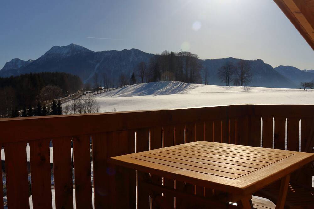 Apartamento entero, Fully equipped, spacious vacation apartment with mountain views; in Inzell, Alpes Bávaros