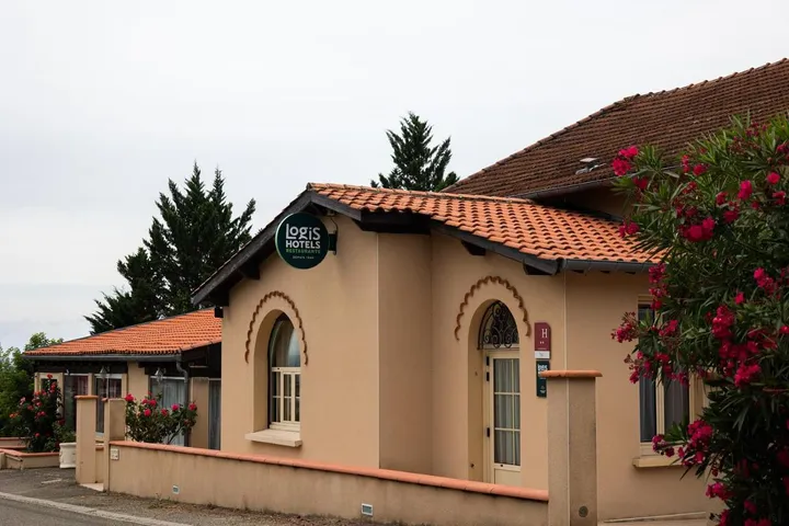 Hotel für 2 Personen, mit Garten und Pool sowie Terrasse, mit Haustier - 1