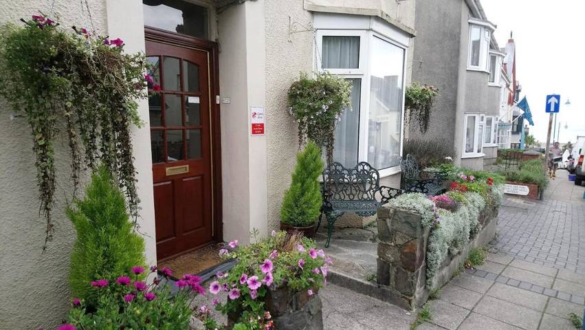 Bed and breakfast for 2 people in Pembrokeshire
