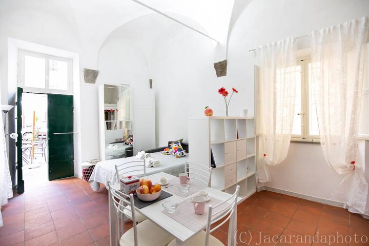 Entire apartment, Apartment 'La Casina Di T and L - Loft A' with Wi-Fi and Air Conditioning in Lucca, Lucca Province