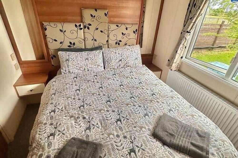 2-Bedroom Bk Static Caravan in Uddingston, Glasgow in North Lanarkshire