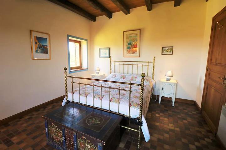 Location de vacances pour 10 personnes, avec terrasse et jardin à Carves - 2