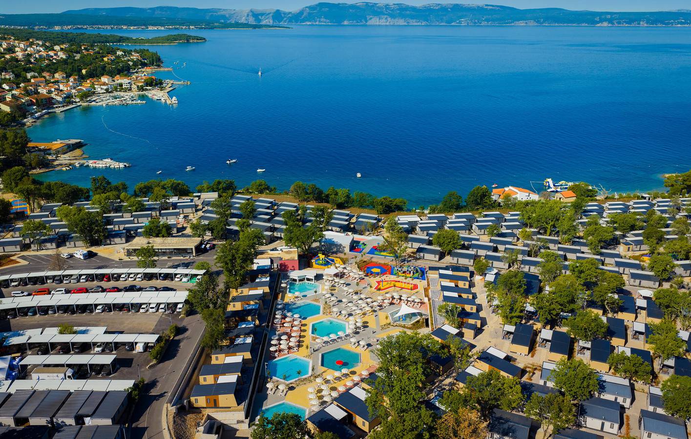 Acogedor apartamento con piscina, terraza y acceso a la playa - Njivice in Njivice, Krk (isla)