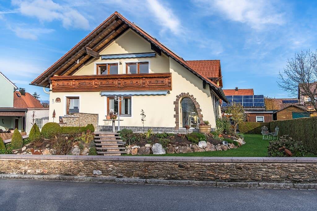 Ferienwohnung Haus Hanni - Ruhig gelegene Ferienwohnung (50 qm) für 2 Personen mit Balkon in Moosbach, Naturpark Nördlicher Oberpfälzer Wald