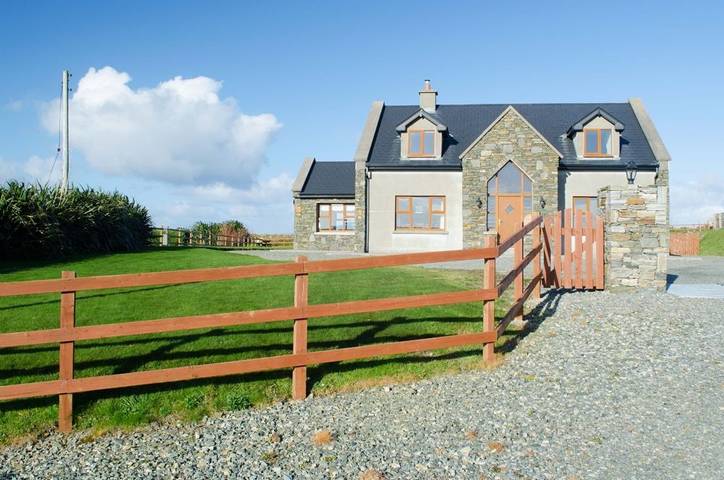Cottage for 10 people in Connemara